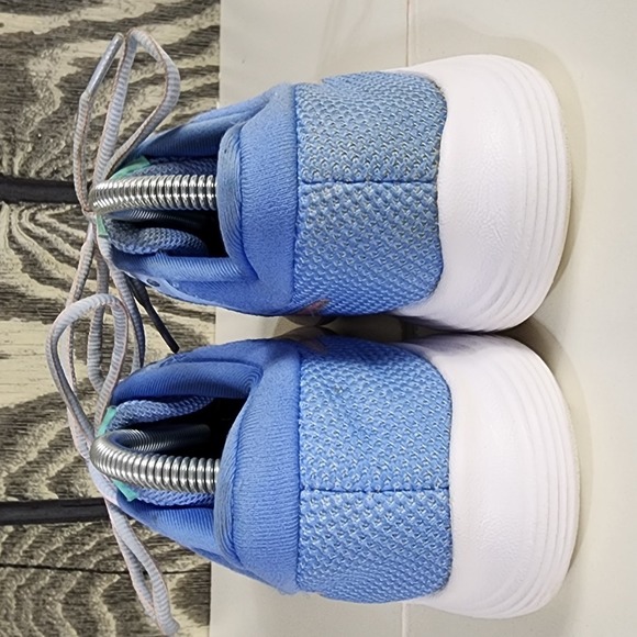 Nike Revolution 4 Light Blue Girls Size US 7Y Running Sneakers Shoes BV7441-400 - Picture 3 of 12